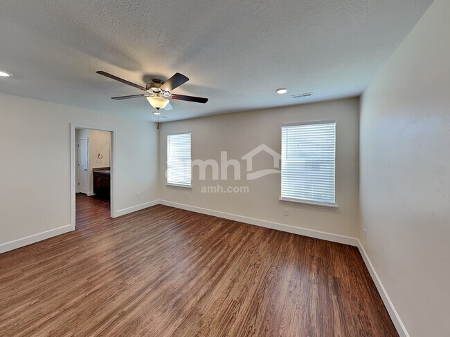 Building Photo - 2360 S Wild Horse Way