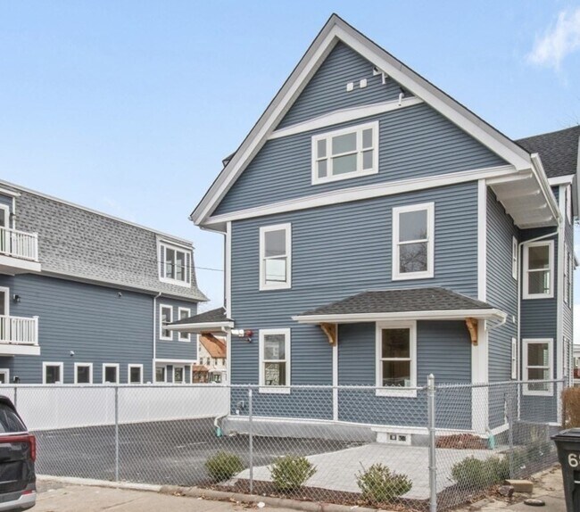 Building Photo - 66 Stanley St