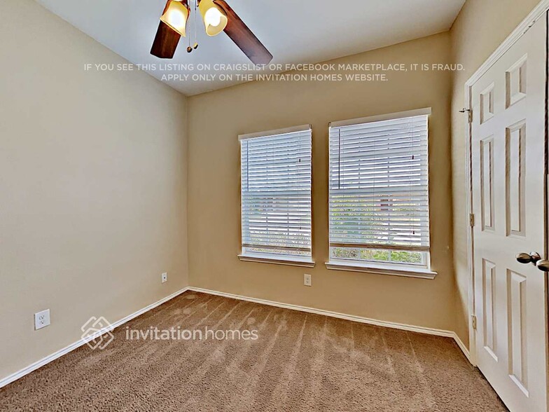 Building Photo - 12325 Hunters Crossing Ln