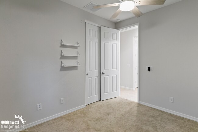 Building Photo - Modern 3Bdm 2Ba Litchfield Park Home with Stylish Upgrades!