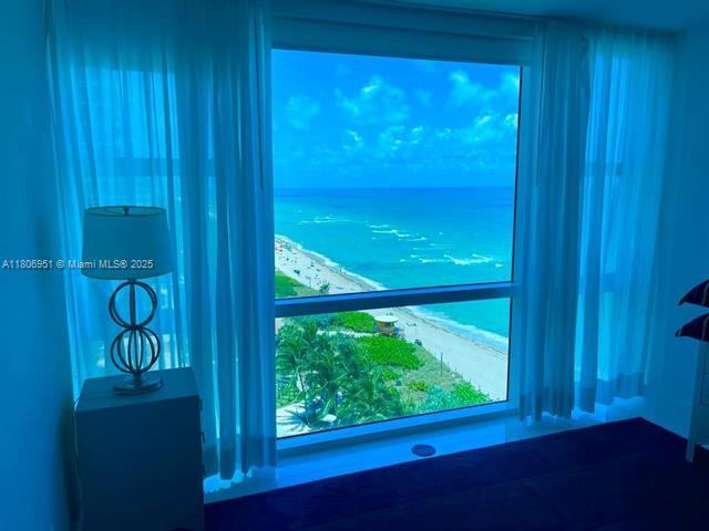 Building Photo - 6801 Collins Ave