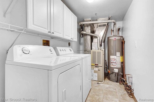 Building Photo - 50406 Bay Run S