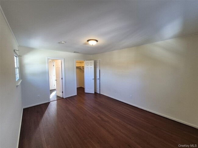 Building Photo - 106 Roxbury Dr