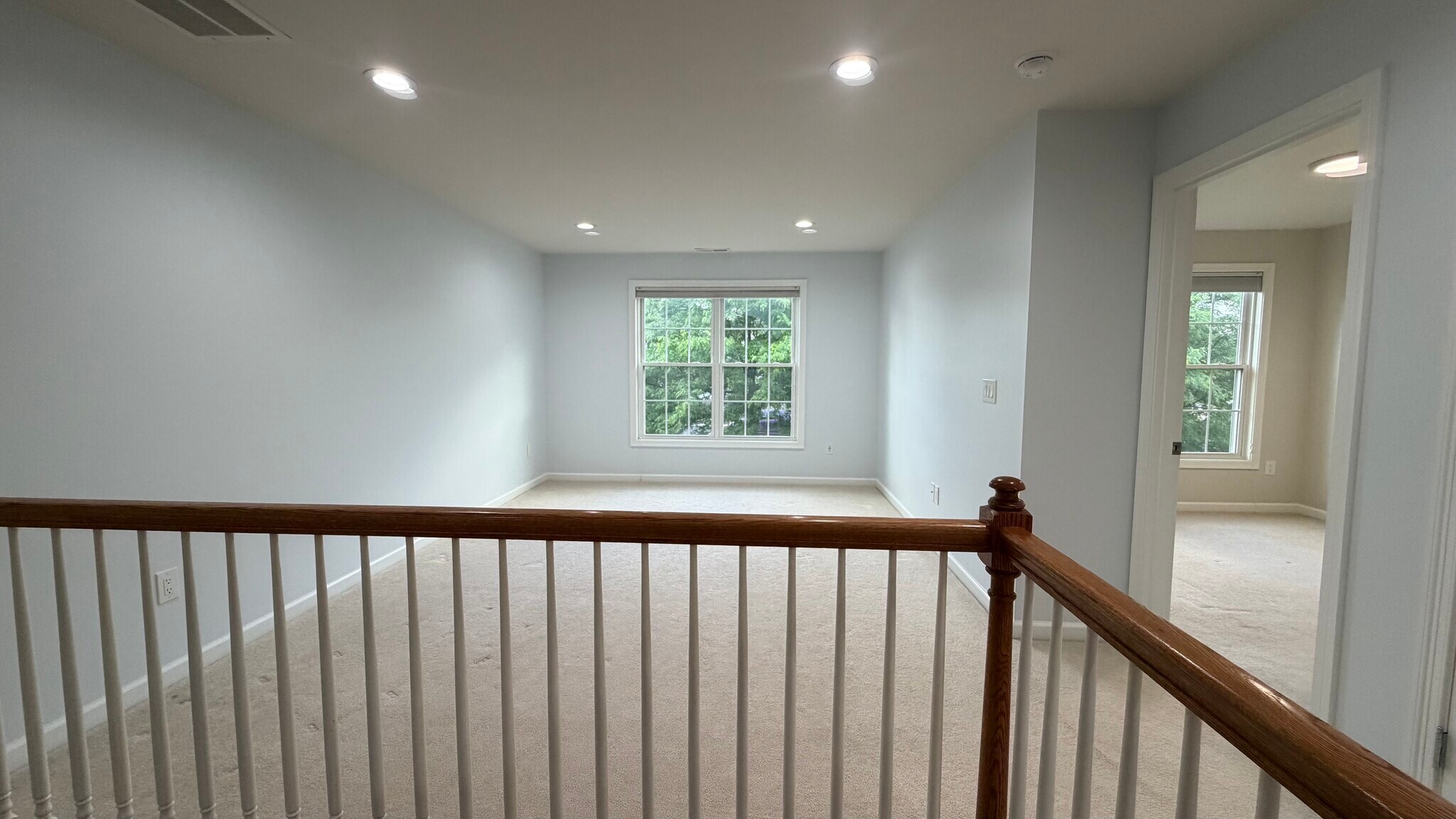 Building Photo - 281 Sterling Dr