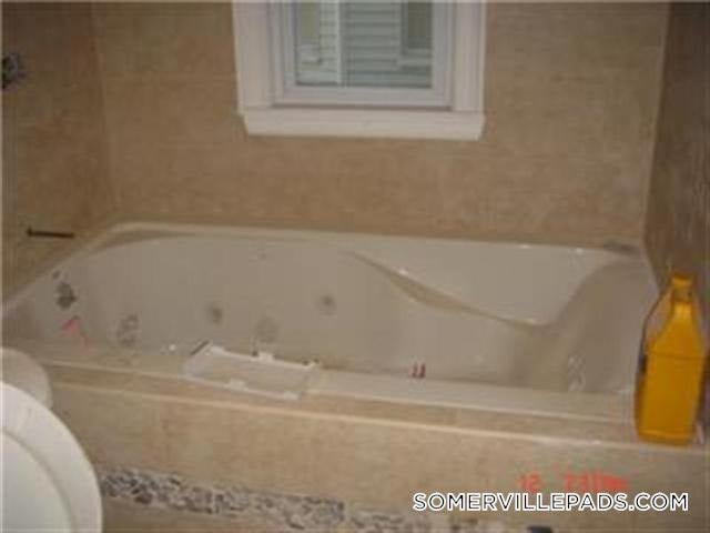 Building Photo - 6 Belmont St