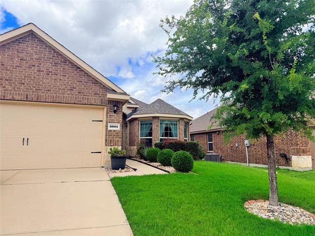 Building Photo - 3601 Sabine Dr