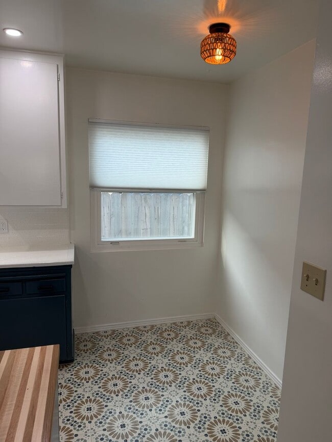 Building Photo - 4566 Muir Ave