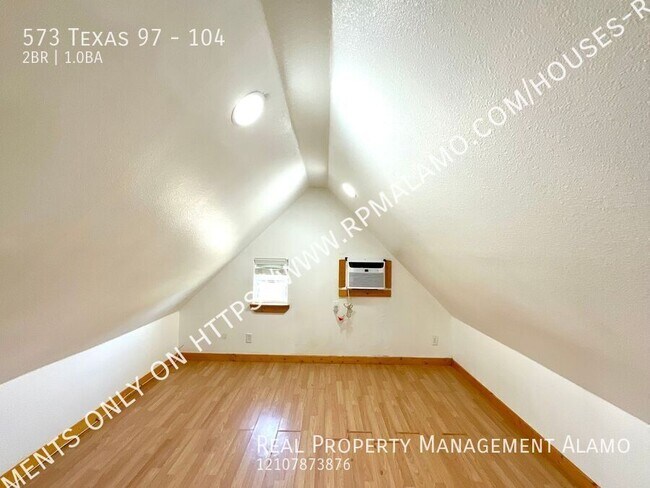 Building Photo - 573 TX-97