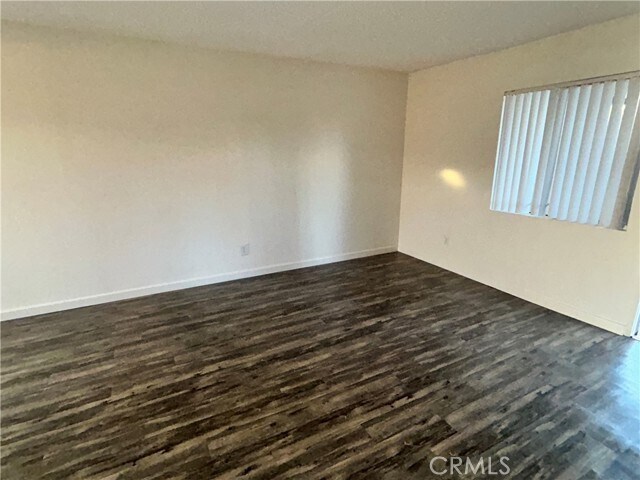 Building Photo - 504 S Ola Vista