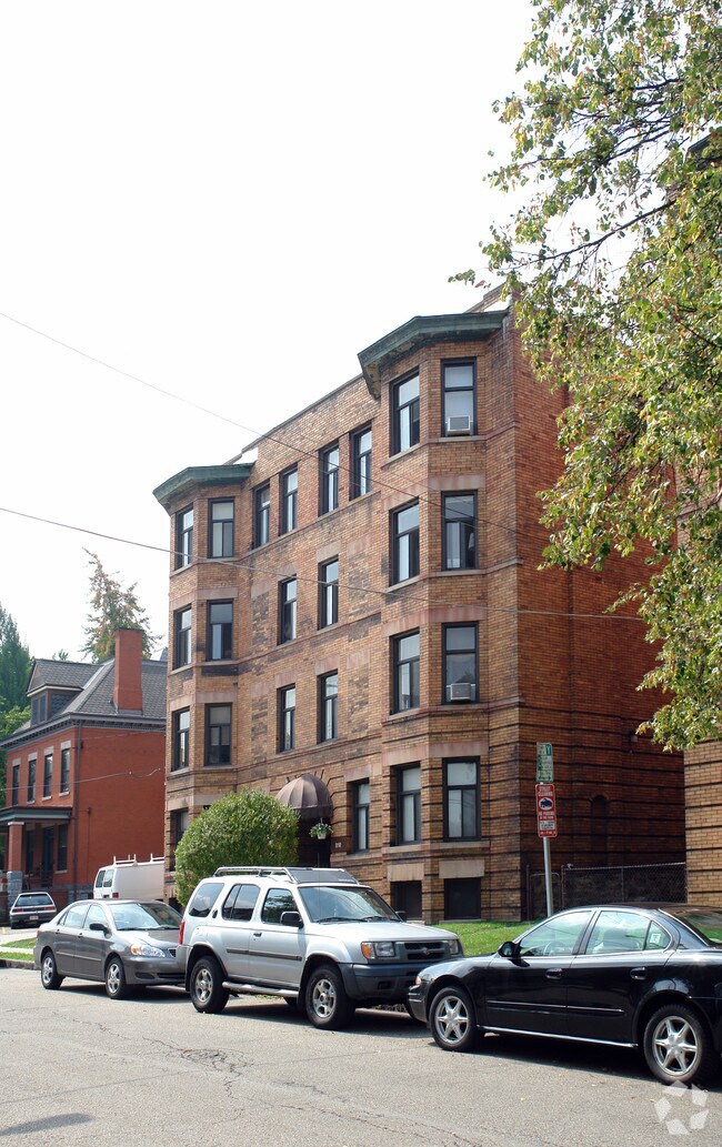 Building Photo - 658-660 Maryland Ave
