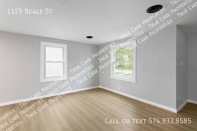 Building Photo - 1129 W Beale St
