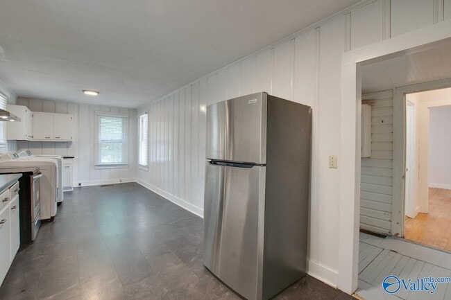 Building Photo - 1611 Beirne Ave NE