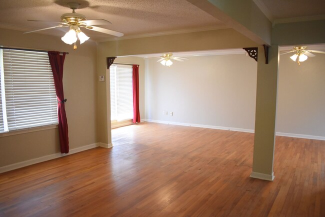 Building Photo - Super Cute 2 Bedroom Home in Tech Terrace!