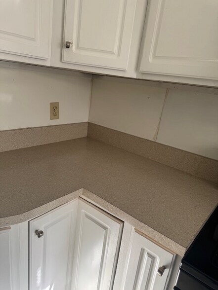 Building Photo - 301 Allen St