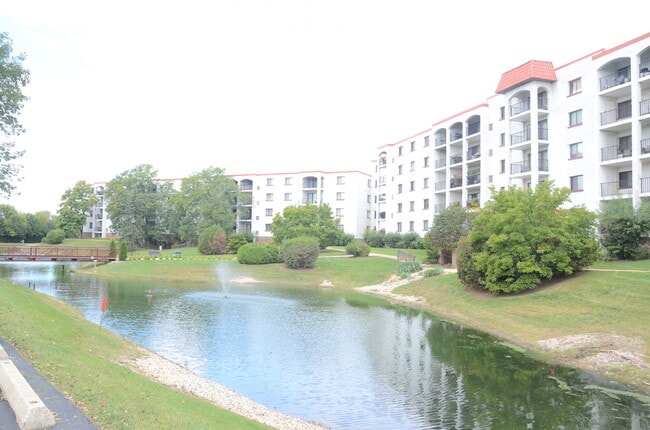 Building Photo - 475 Plum Creek Dr