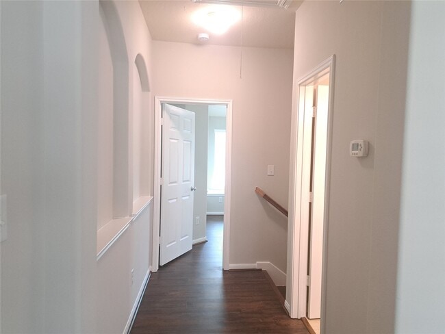 Building Photo - 26315 Fox Ridge Ln