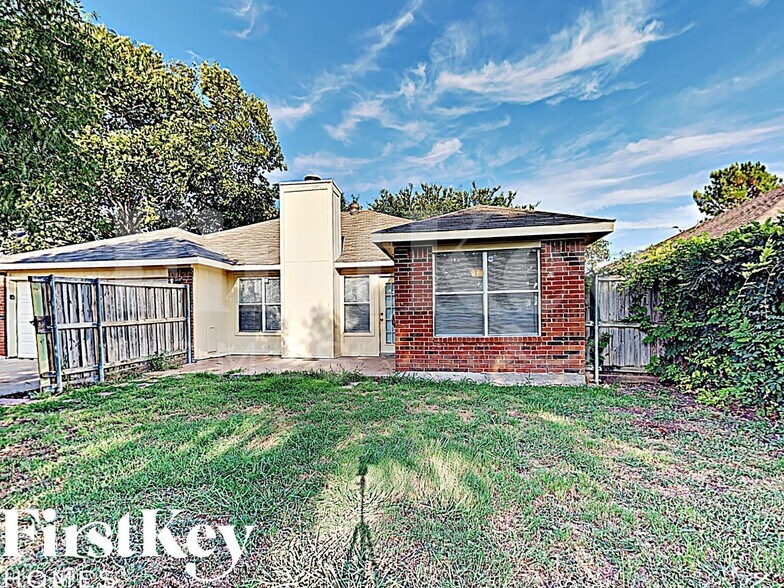 Building Photo - 415 N Gaston Dr