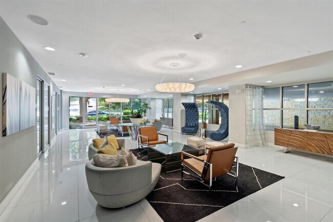 Building Photo - 1900 Barton Springs Rd