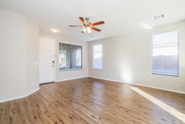 Building Photo - 1931 S Noble