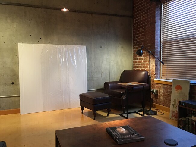 Building Photo - Historic Chown Pella Lofts - east facing studio w/parking/most utilities/rooftop deck