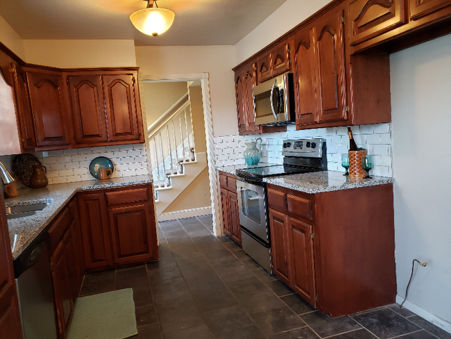 Building Photo - 106 W Silver Meadow Dr