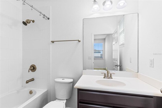 Building Photo - 14978 Fells Ln