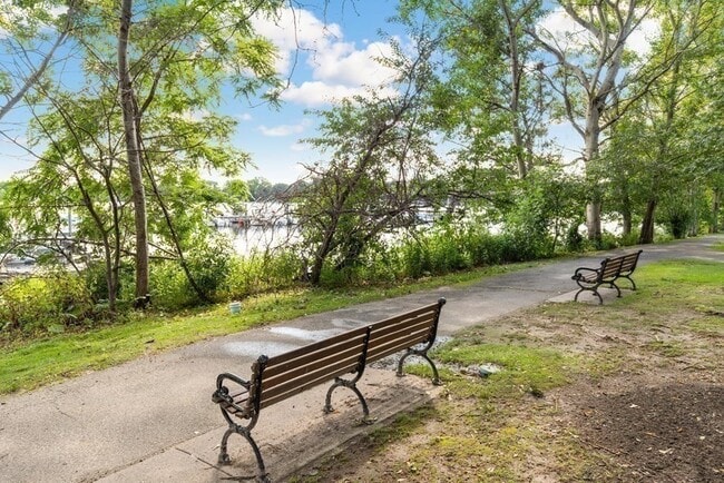 Building Photo - Tndsquare