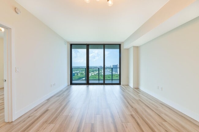 Building Photo - 16385 Biscayne Blvd