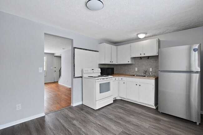 Building Photo - 3751-3753 Briggs Rd