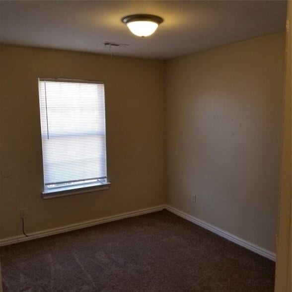 Building Photo - 329 Graystone Cir