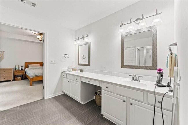 Building Photo - 5087 Wellisford Ct NW