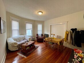 Building Photo - HOT ALLSTON LISTING!!!!
