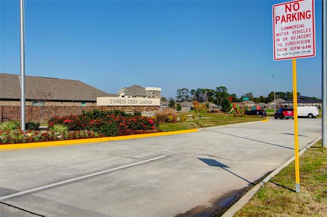 Building Photo - 4006 Shady Palmetto Dr