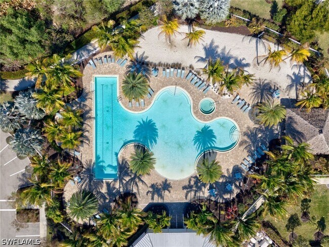 Building Photo - 28029 Sanibel Sands St