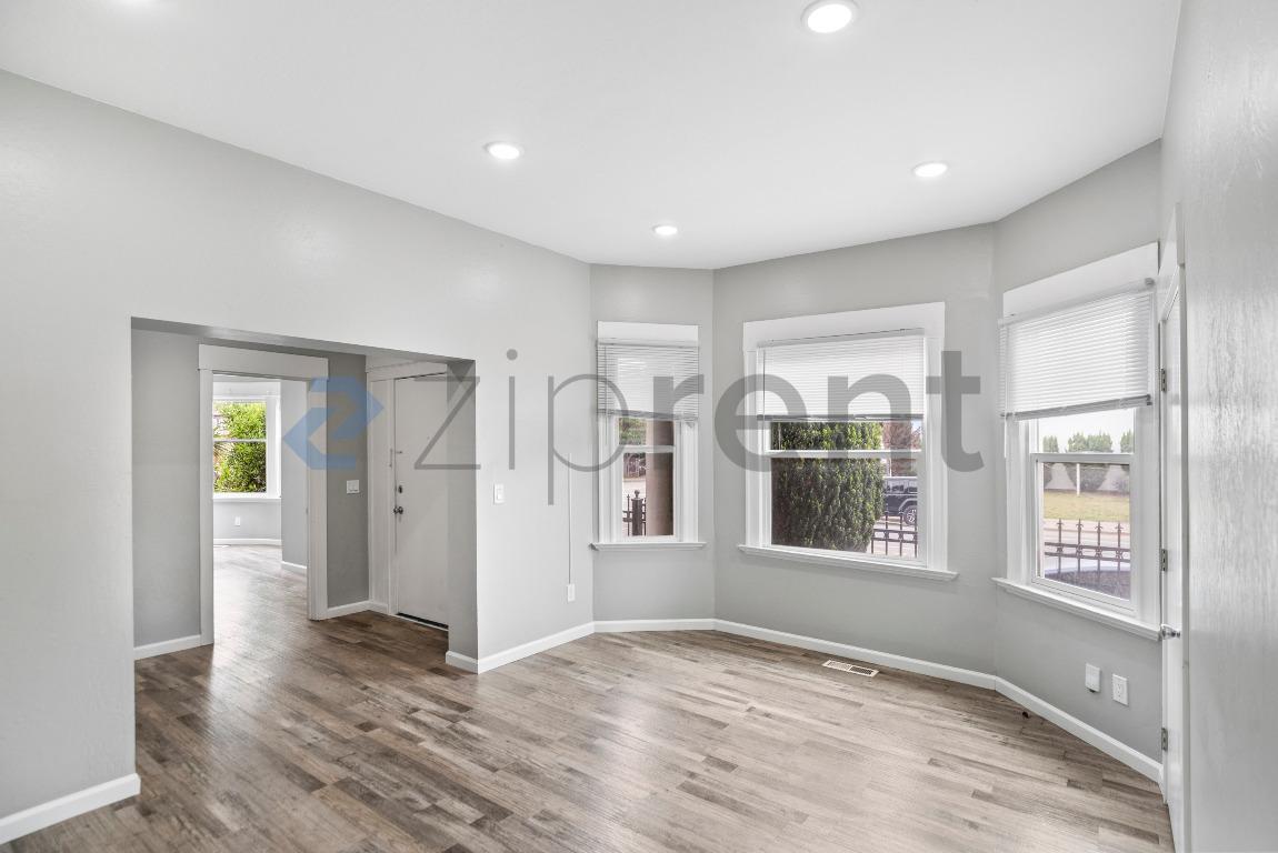 Building Photo - 1202 Adeline St