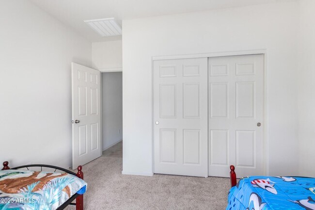 Building Photo - 10808 W Bloch Rd