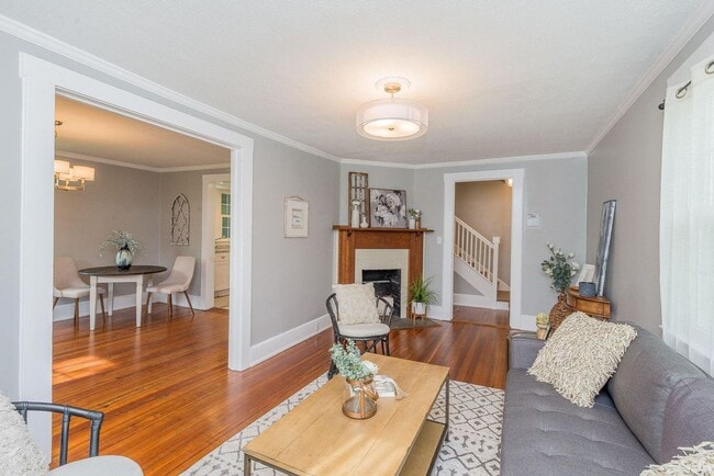 Building Photo - 3 Bedroom/1 Bath Townhouse - Kingsport, TN