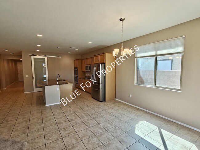 Building Photo - 11445 E Vail Crest Dr