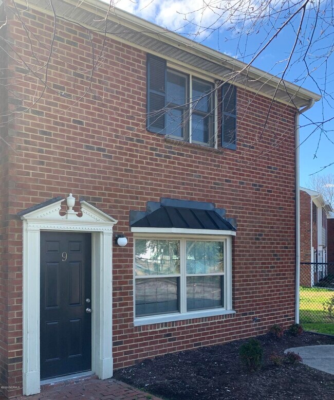 Building Photo - 103 Shiloh Dr