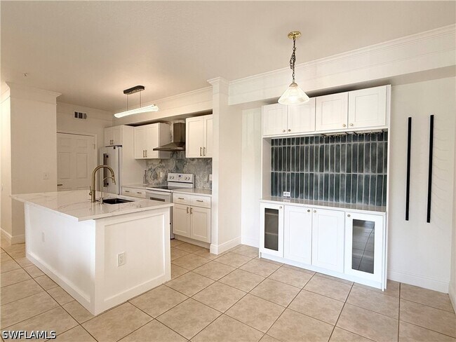 Building Photo - 11500 Villa Grand