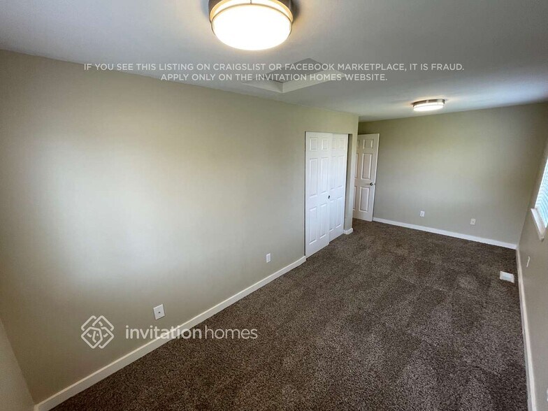 Building Photo - 19407 Valley View Dr