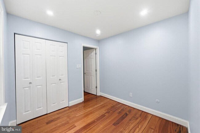 Building Photo - 8562 Tyrolean Way
