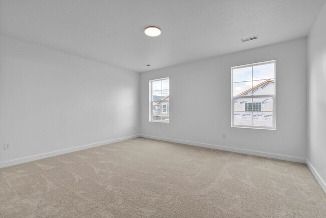 Building Photo - 1564 W 265 N