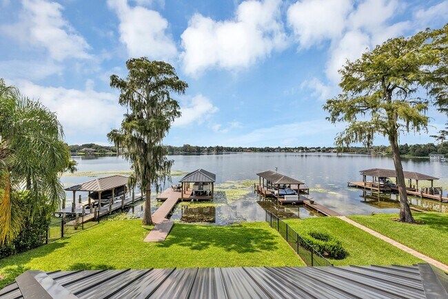 Building Photo - 2616 N Westmoreland Dr