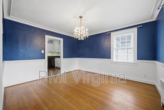 Building Photo - 400 Kemp Ln
