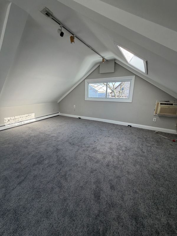 Building Photo - 18 Grove St