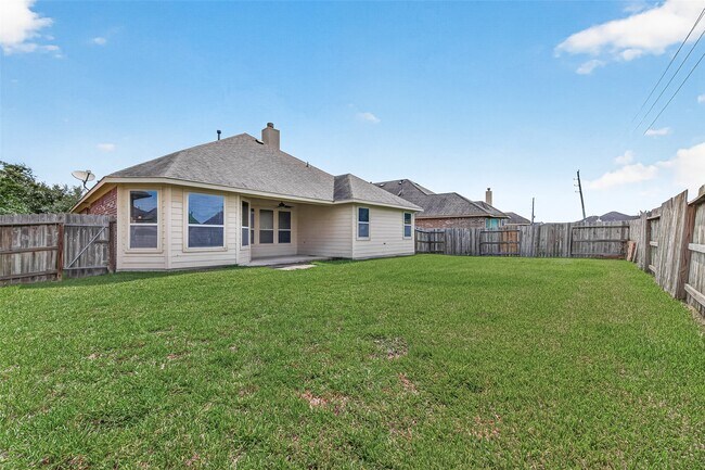 Building Photo - 9214 Cavalier Ln