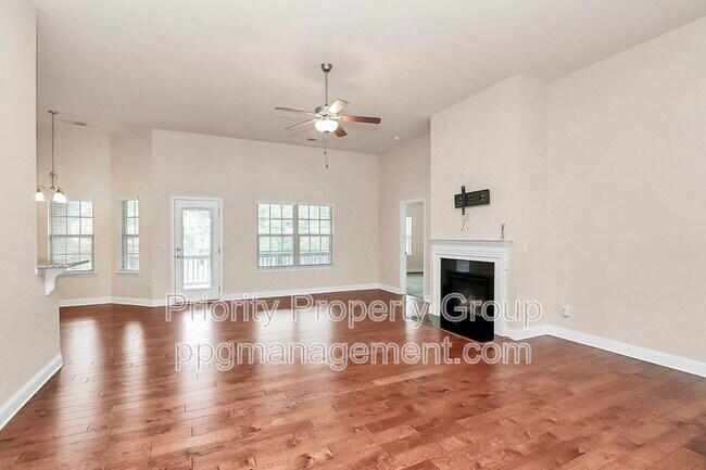 Building Photo - 141 Tall Fern Lp