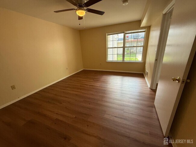 Building Photo - 1102 Stony Brook Way