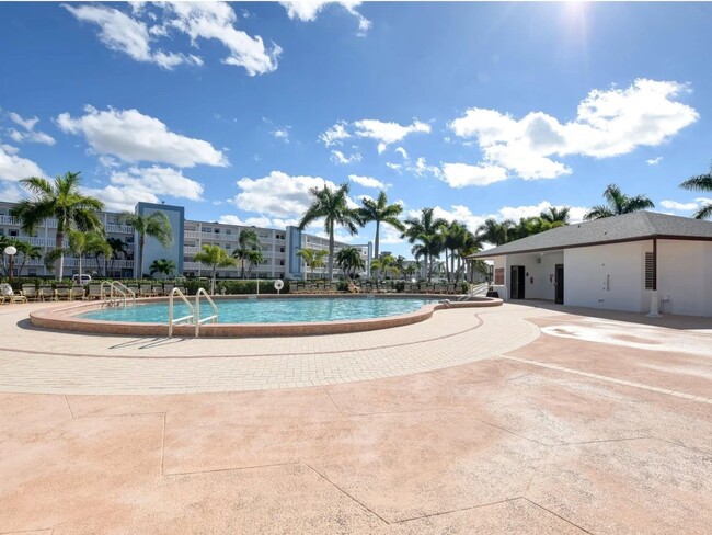 Building Photo - 1 Bedroom Condo in Boca Raton             ...